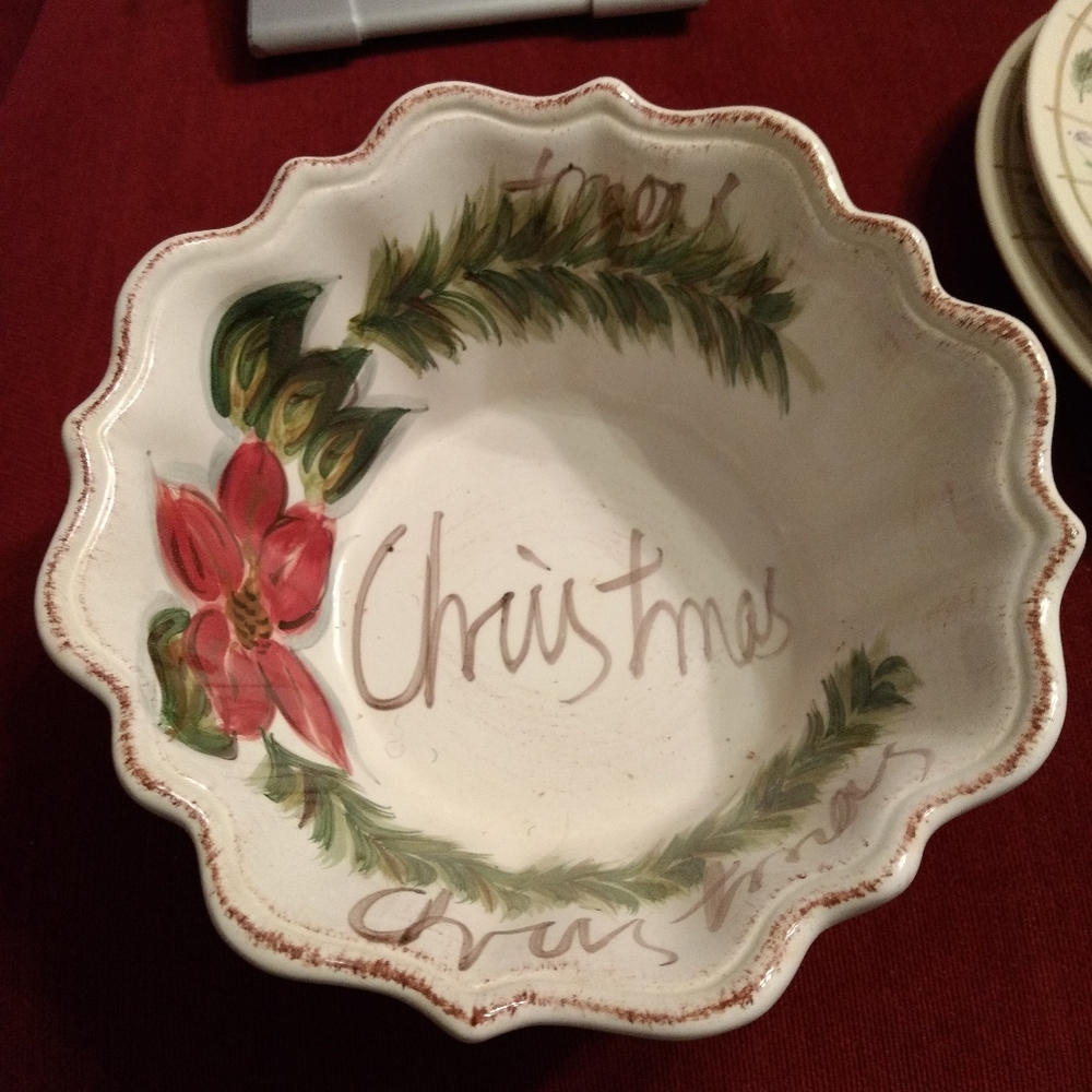 Linens & Things Christmas Dish Round Ceramic Textured Chestnut/Candy Bowl 7"